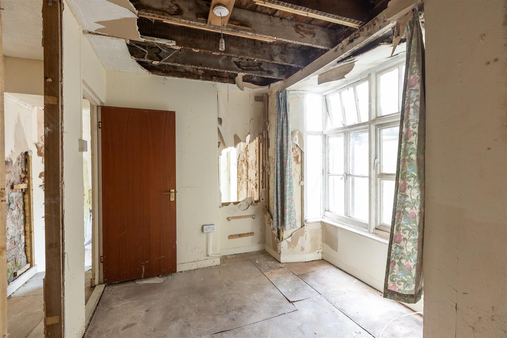 King Edward's Road, Swansea, SA1 4LL